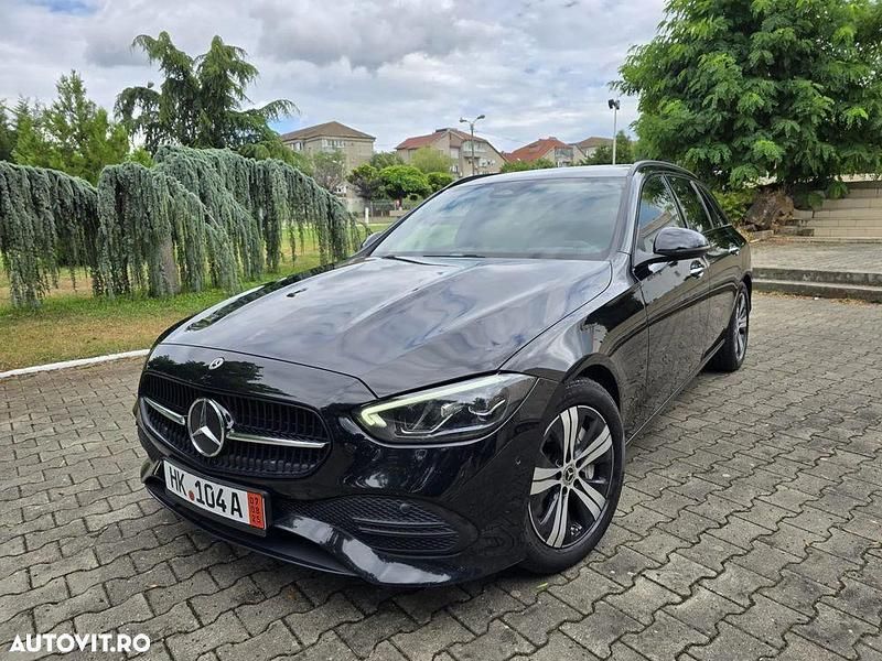 Culoarenegru Utilizat 2022 Mercedes C220 Break | 22.990 EUR (Super Preț) - Imagine 1/4