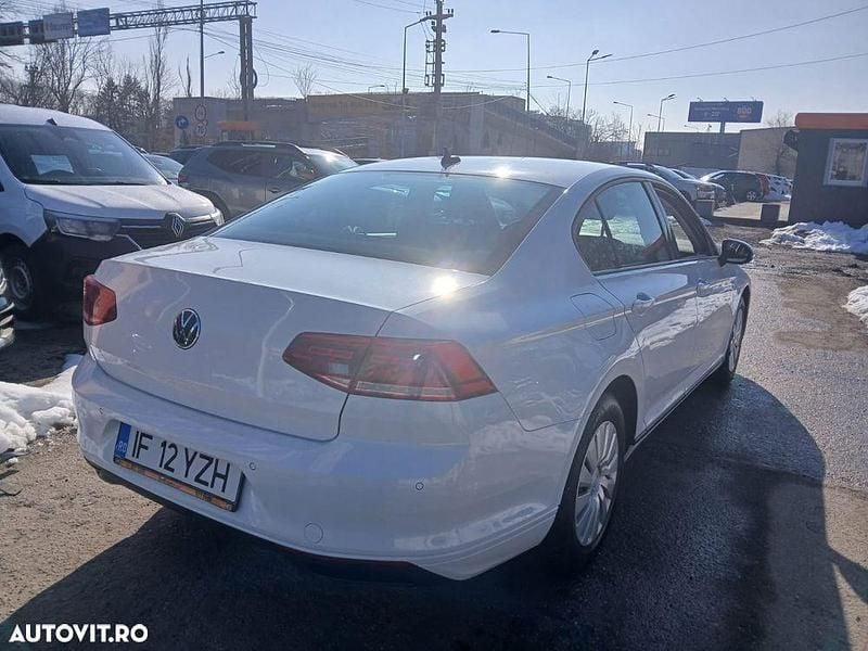 Second-hand VW Passat Advance 150 CP (110 kW) 2021 Culoarealb Berlinǎ