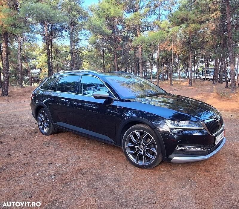 Culoarenegru Utilizat 2019 Skoda Superb Break | 18.850 EUR (Preț OK) - Imagine 1/4