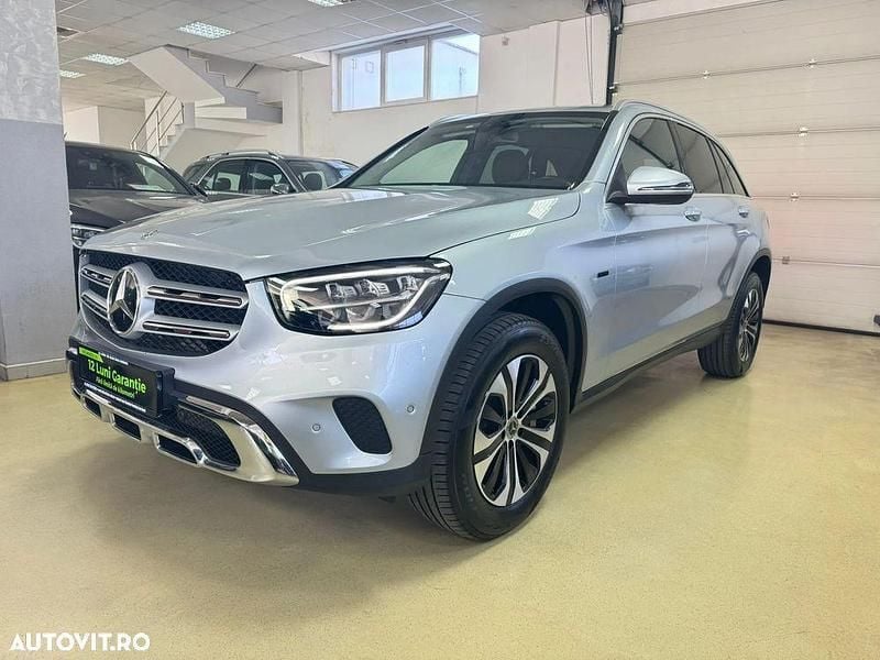 Culoareargint Utilizat 2021 Mercedes GLC300e SUV | 26.999 EUR (Super Preț) - Imagine 1/4
