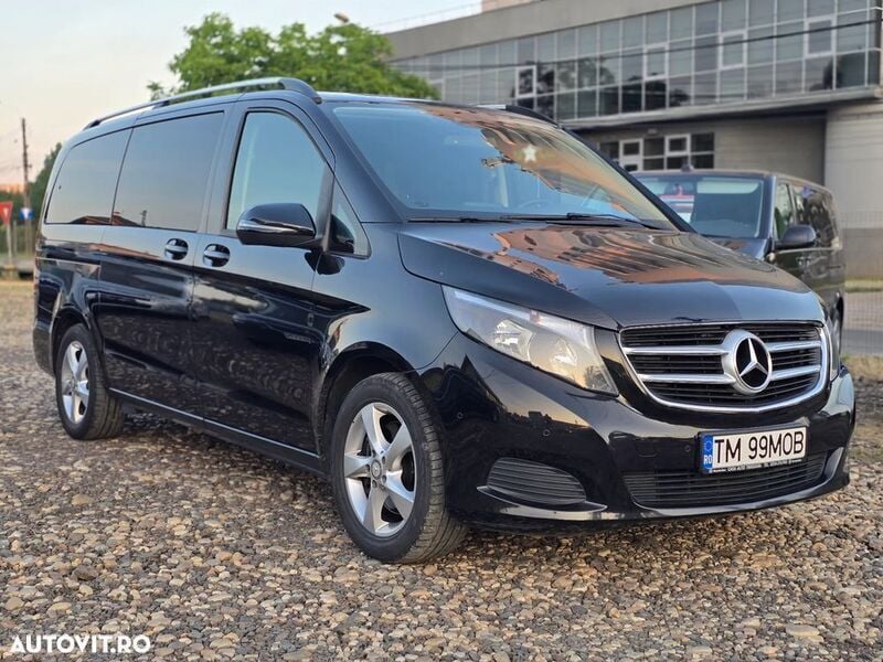 Negru Utilizat 2017 Mercedes V220 Avantgarde Edition Monovolum | 30.900 EUR - Imagine 1/4