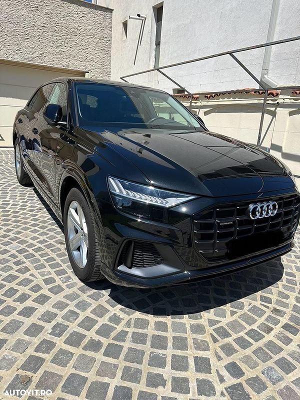 Culoarenegru Utilizat 2023 Audi Q8 SUV | 62.900 EUR (Preț bun) - Imagine 1/4