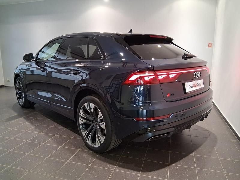 Nouă Audi Q8 340 CP (250 kW) 2025 Albastru inchis  metalic perleffect SUV