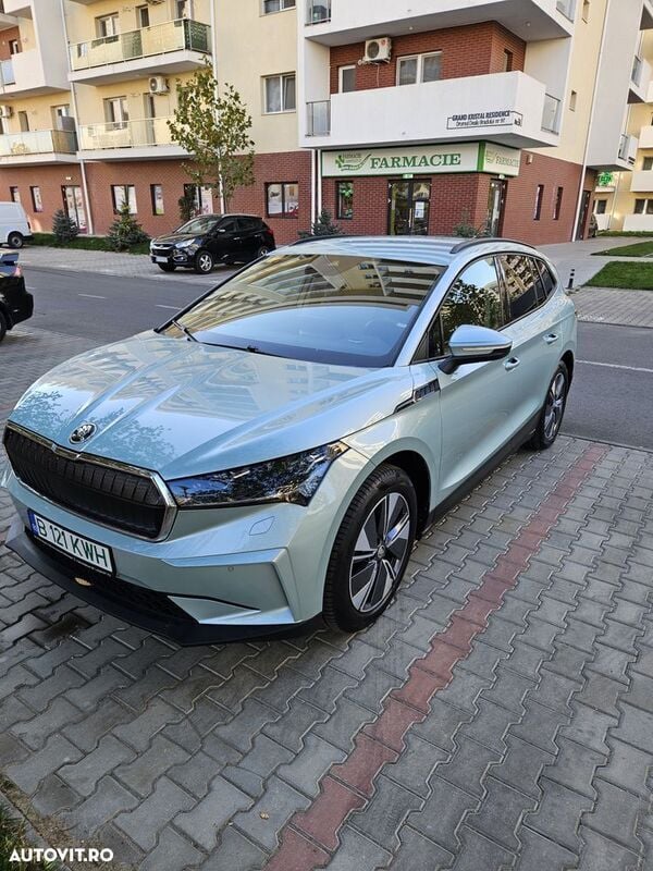 Gri Utilizat 2023 Skoda Enyaq iV SUV | 26.200 EUR - Imagine 1/4