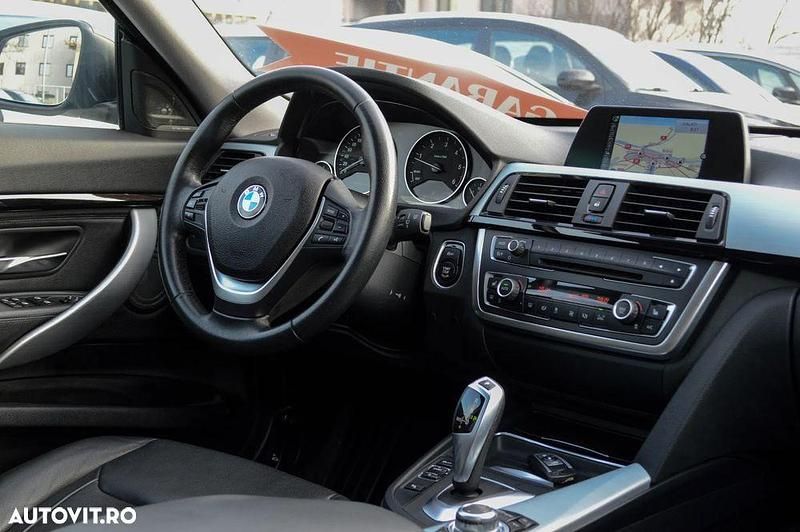 Second-hand BMW 320 Luxury Line 184 CP (135 kW) 2015 Culoarenegru Berlinǎ