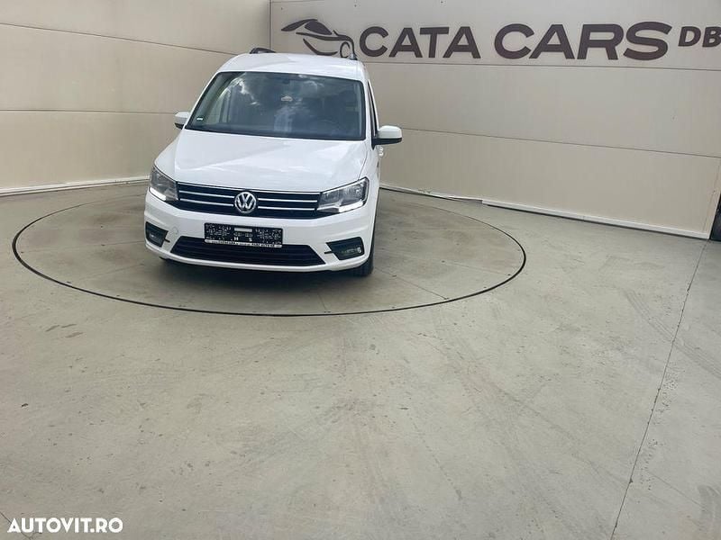 Second-hand VW Caddy Comfortline 102 CP (75 kW) 2019 Culoarealb Monovolum