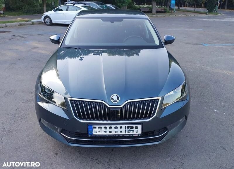Gri Utilizat 2019 Skoda Superb Ambition Berlinǎ | 18.700 EUR (Preț OK) - Imagine 1/4