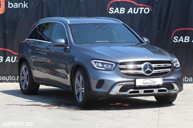 Gri Utilizat 2019 Mercedes GLC220 SUV | 29.999 EUR (Super Preț) - Imagine 1/4