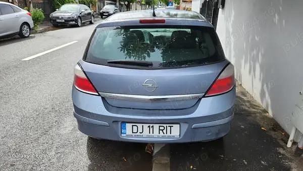 Second-hand Opel Astra 101 CP (74 kW) 2006 Hatchback