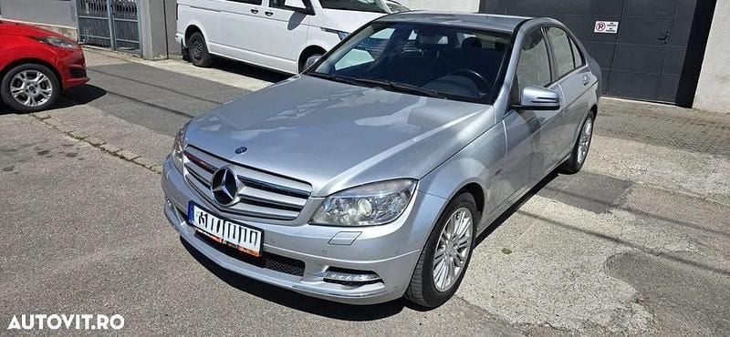 Second-hand Mercedes C250 Avantgarde 204 CP (150 kW) 2011 Culoaregri Berlinǎ