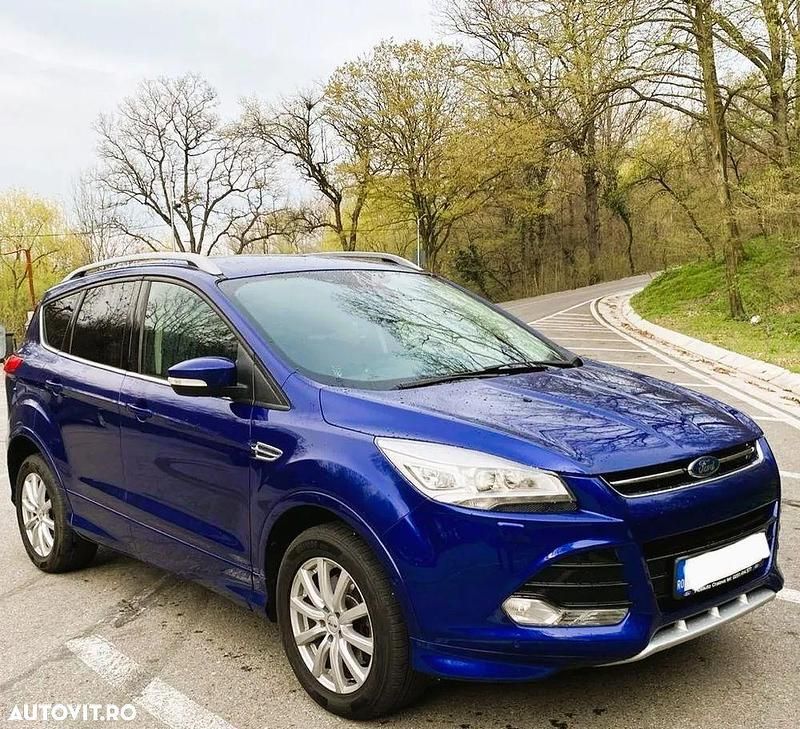 Second-hand Ford Kuga Individual 150 CP (110 kW) 2015 Culoarealbastru SUV