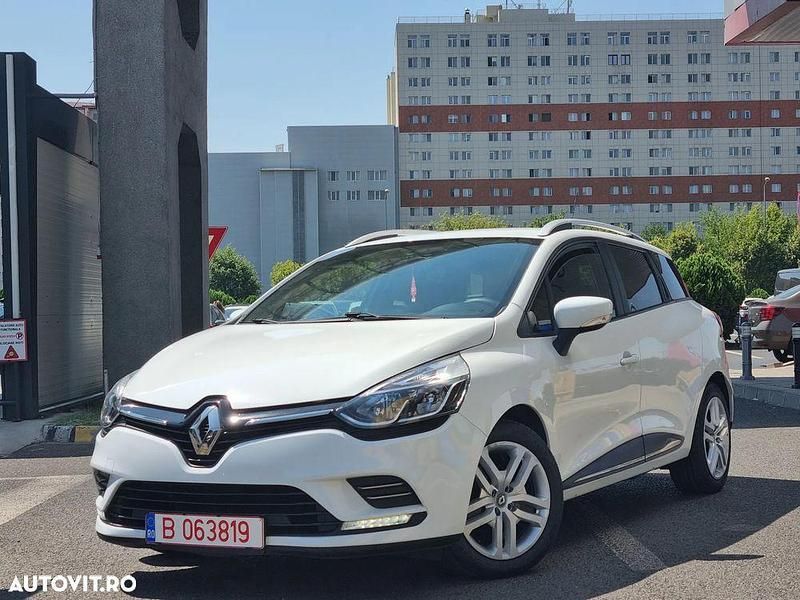 Culoarealb Utilizat 2020 Renault Clio GrandTour LIMITED Break | 6.999 EUR (Preț OK) - Imagine 1/4