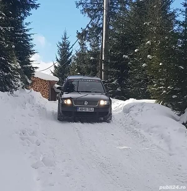 Albastru Utilizat 2004 VW Passat Berlinǎ | 2.300 EUR (Preț OK) - Imagine 1/3