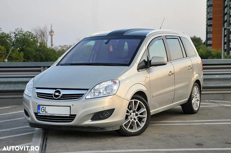 Culoarebej Utilizat 2010 Opel Zafira Monovolum | 3.450 EUR (Scump) - Imagine 1/4