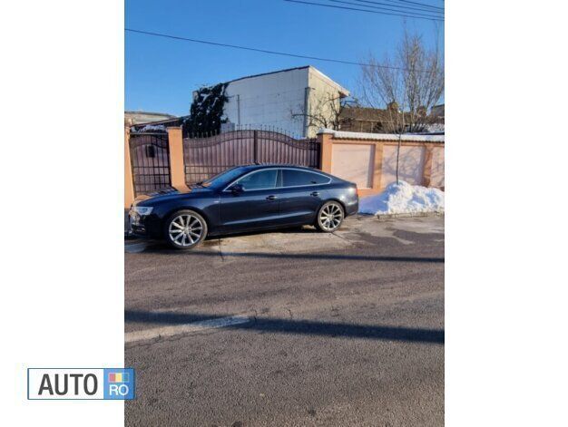 Second-hand Audi A5 Comfort 245 CP (180 kW) 2013 Albastru Coupe