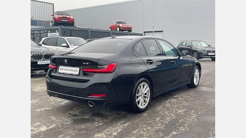 Second-hand BMW 318 Shadowline 156 CP (114 kW) 2024 Negru sapphire metalizat Berlinǎ