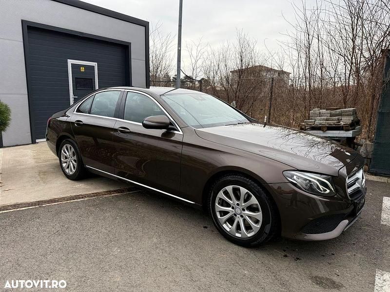 Second-hand Mercedes E200 184 CP (135 kW) 2016 Culoaremaro Berlinǎ