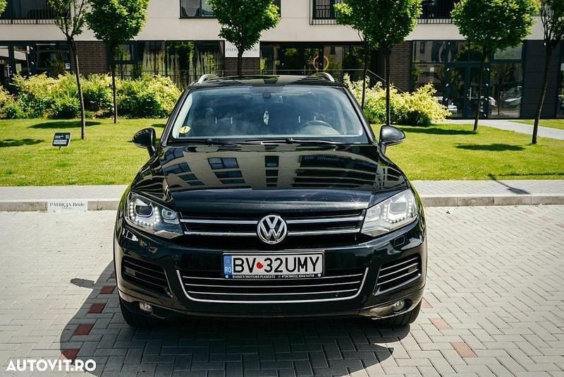 Negru Utilizat 2014 VW Touareg SUV | 14.200 EUR (Super Preț) - Imagine 1/4
