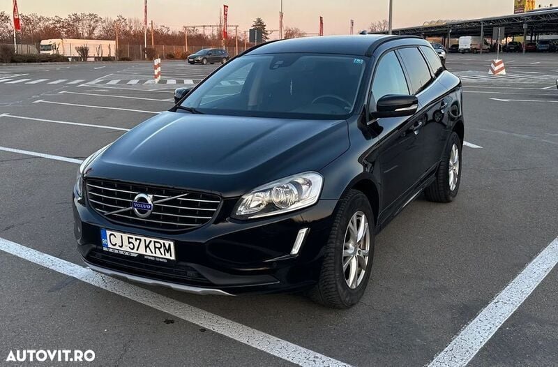 Negru Utilizat 2016 Volvo XC60 Momentum SUV | 14.200 EUR (Preț bun) - Imagine 1/4
