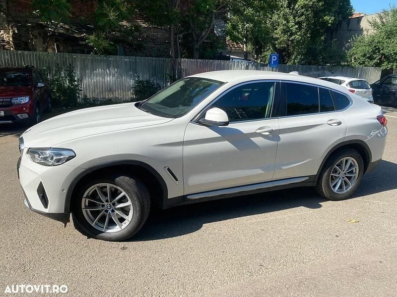 Alb Utilizat 2023 BMW X4 SUV | 48.500 EUR (Preț bun) - Imagine 1/4