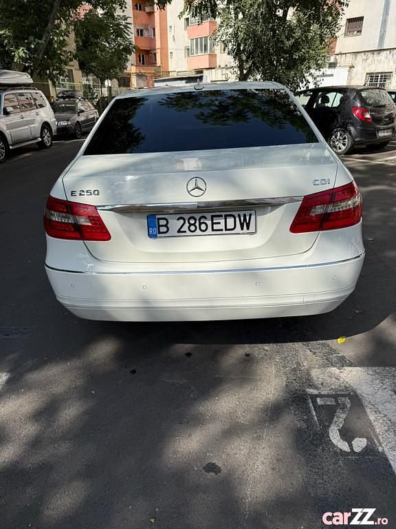 Second-hand Mercedes E250 2009 Berlinǎ