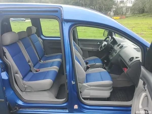 Second-hand VW Caddy Life 75 CP (55 kW) 2006 Albastru Monovolum