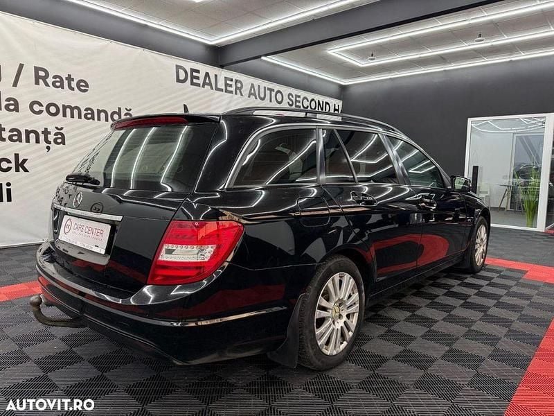 Second-hand Mercedes C200 183 CP (134 kW) 2011 Culoarenegru Break