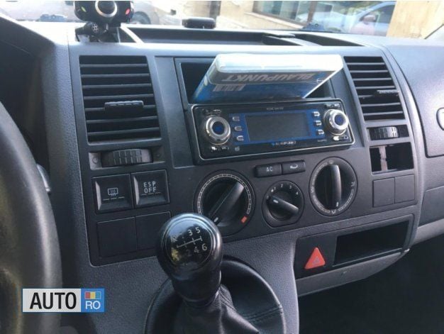 Second-hand VW T5 136 CP (100 kW) 2008 Argintiu Van