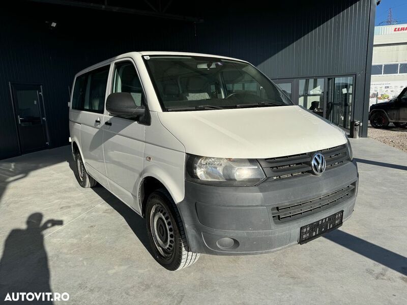 Alb Utilizat 2010 VW T5 Van | 8.600 EUR (Puțin scump) - Imagine 1/4