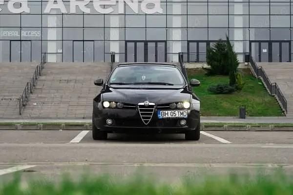 Second-hand 2006 Alfa Romeo 159 Hatchback | 3.850 EUR - Imagine 1/4