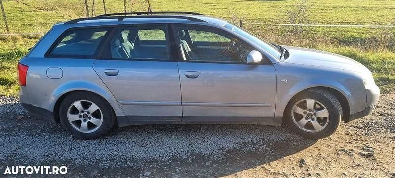 Culoareargint Utilizat 2003 Audi A4 S-Line Break | 2.300 EUR (Preț OK) - Imagine 1/4