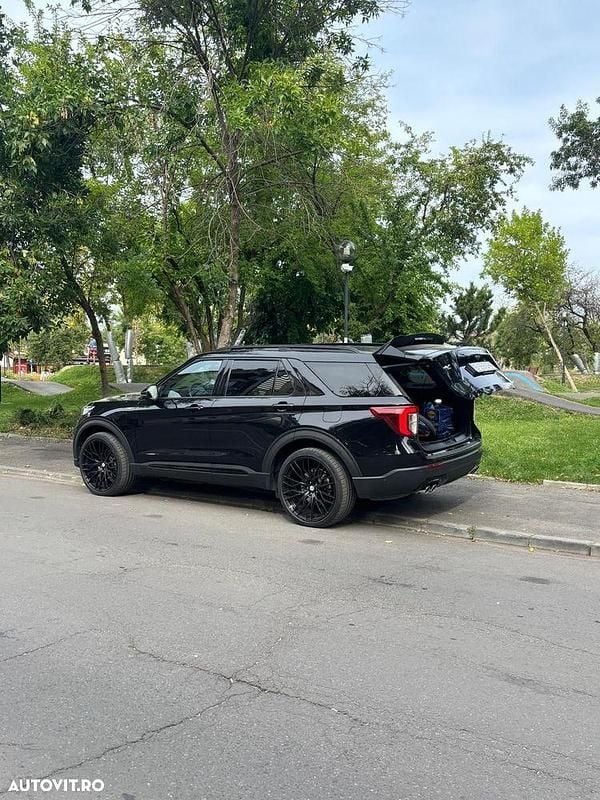 Second-hand Ford Explorer 457 CP (336 kW) 2021 Culoarenegru SUV