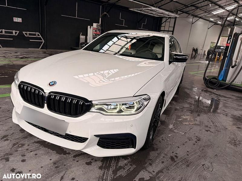 Second-hand BMW 530e M Sport 292 CP (214 kW) 2019 Culoarealb Break