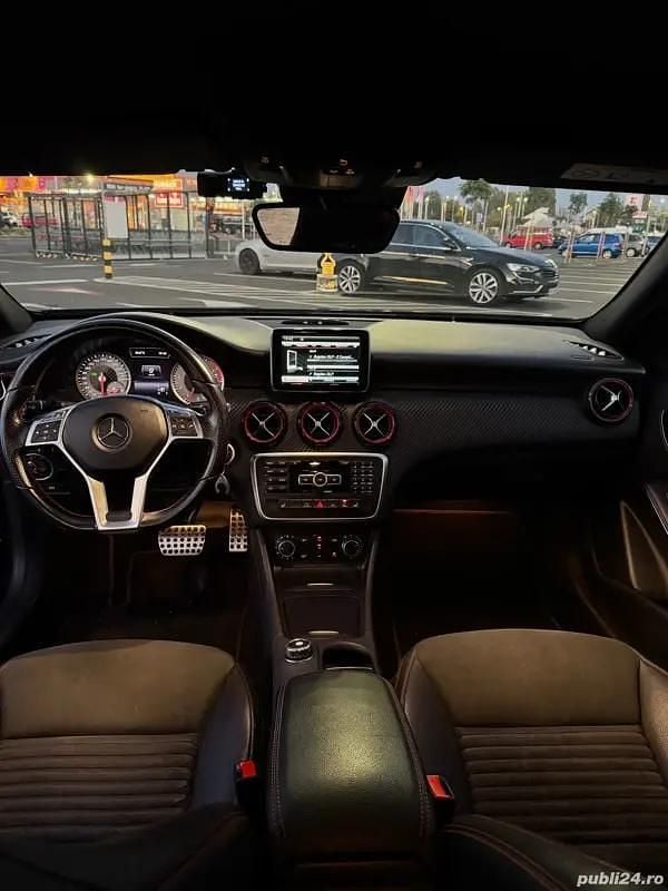 Second-hand Mercedes A250 211 CP (155 kW) 2013 Negru Hatchback
