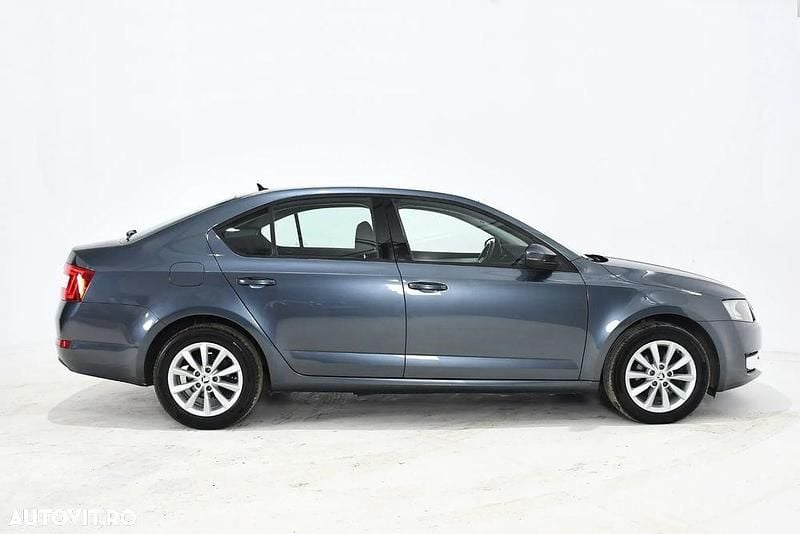 Second-hand Skoda Octavia Business Line 105 CP (77 kW) 2015 Culoaregri Hatchback