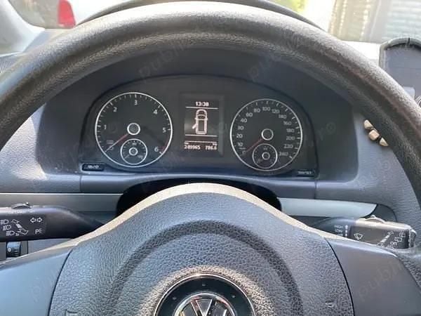 Second-hand VW Touran 105 CP (77 kW) 2013 Monovolum