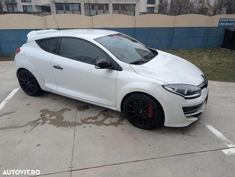 Second-hand Renault Mégane Coupé Trophy 275 CP (202 kW) 2016 Culoarealb Coupe