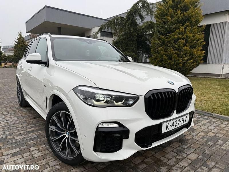 Culoarealb Utilizat 2020 BMW X5 Sport Line SUV | 39.990 EUR (Preț bun) - Imagine 1/4