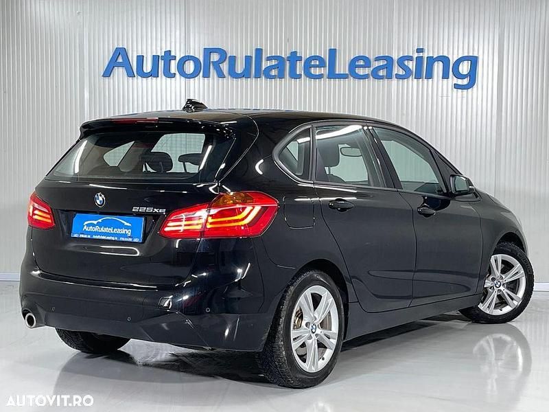 Second-hand BMW 225 Comfort Edition 220 CP (161 kW) 2021 Culoarenegru Monovolum