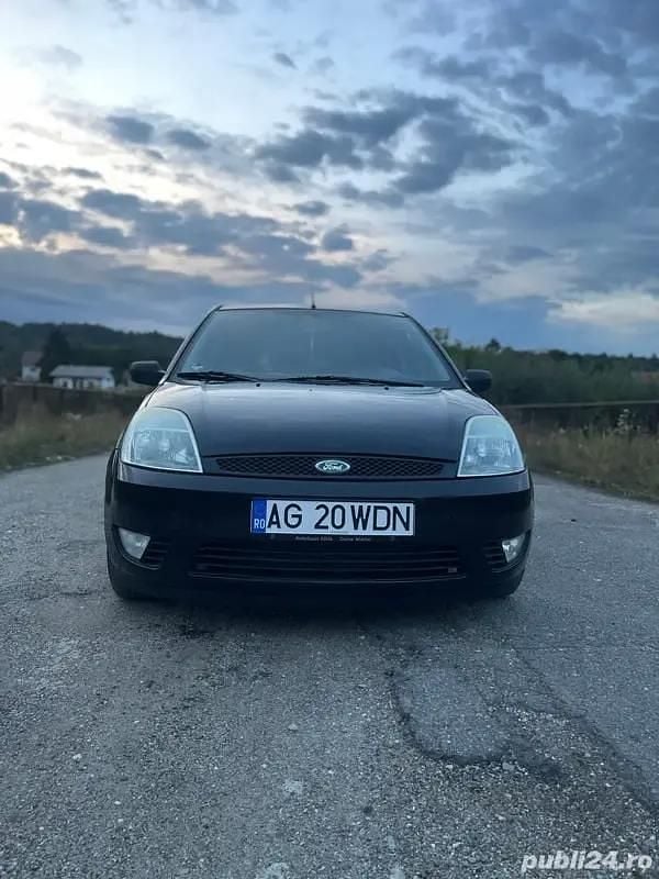 Utilizat 2005 Ford Fiesta Hatchback | 1.700 EUR - Imagine 1/4