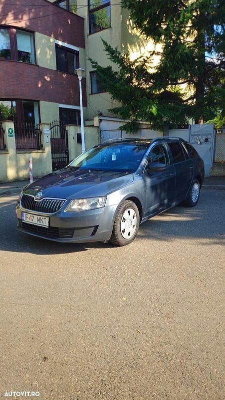 Gri Utilizat 2016 Skoda Octavia GreenLine Break | 6.400 EUR (Super Preț) - Imagine 1/4