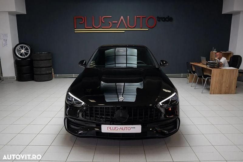 Second-hand Mercedes C300 258 CP (189 kW) 2023 Culoarenegru Berlinǎ