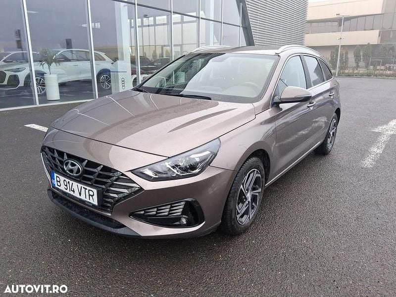 Culoaremaro Second-hand 2022 Hyundai i30 Break | 16.000 EUR (Preț OK) - Imagine 1/4