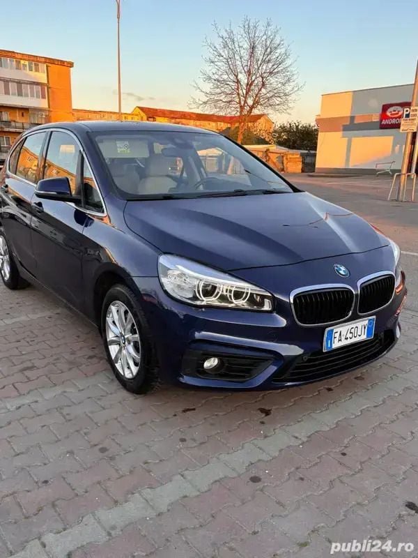 Albastru Utilizat 2015 BMW 216 Active Tourer Monovolum | 7.300 EUR - Imagine 1/4