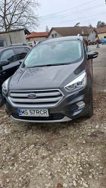 Utilizat 2019 Ford Kuga SUV | 12.800 EUR - Imagine 1/4