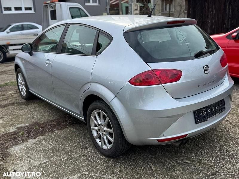 Second-hand Seat Leon Reference 125 CP (91 kW) 2010 Culoareargint Hatchback