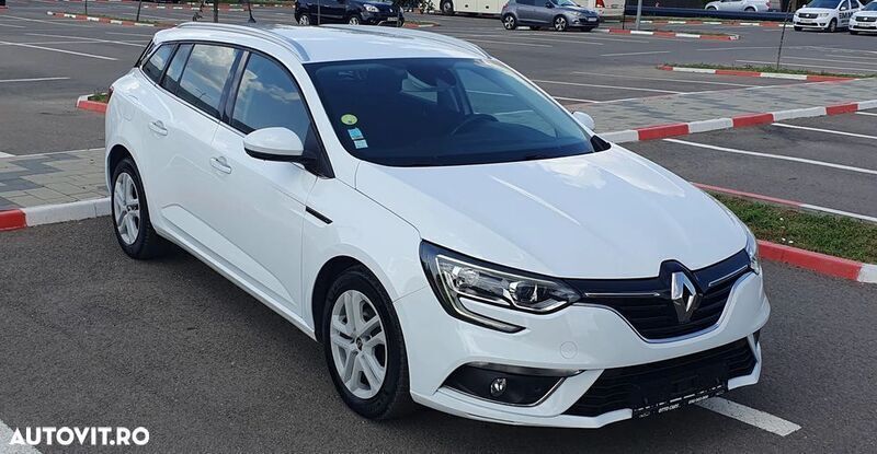 Alb Utilizat 2019 Renault Mégane GrandTour LIMITED Break | 10.490 EUR (Preț OK) - Imagine 1/4
