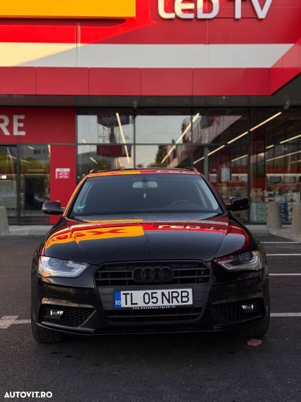 Negru Utilizat 2015 Audi A4 Ambition Break | 9.999 EUR (Preț bun) - Imagine 1/4