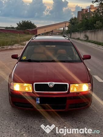 Roșu Utilizat 2003 Skoda Octavia Break | 1.900 EUR (Puțin scump) - Imagine 1/4