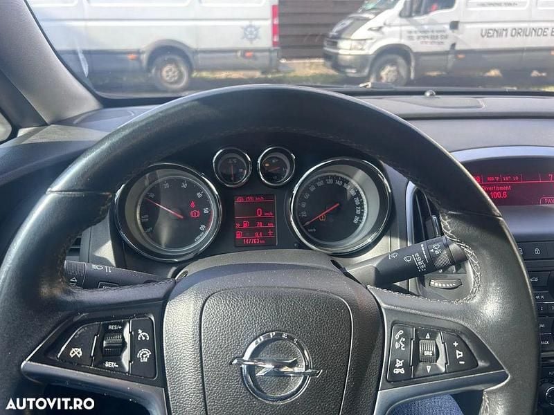 Second-hand Opel Astra 110 CP (80 kW) 2017 Culoaremaro Berlinǎ